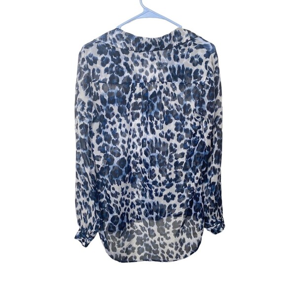 Diane von Furstenberg silk chiffon sheer Blue leopard Top sz 2 Oversized Button - Picture 3 of 10